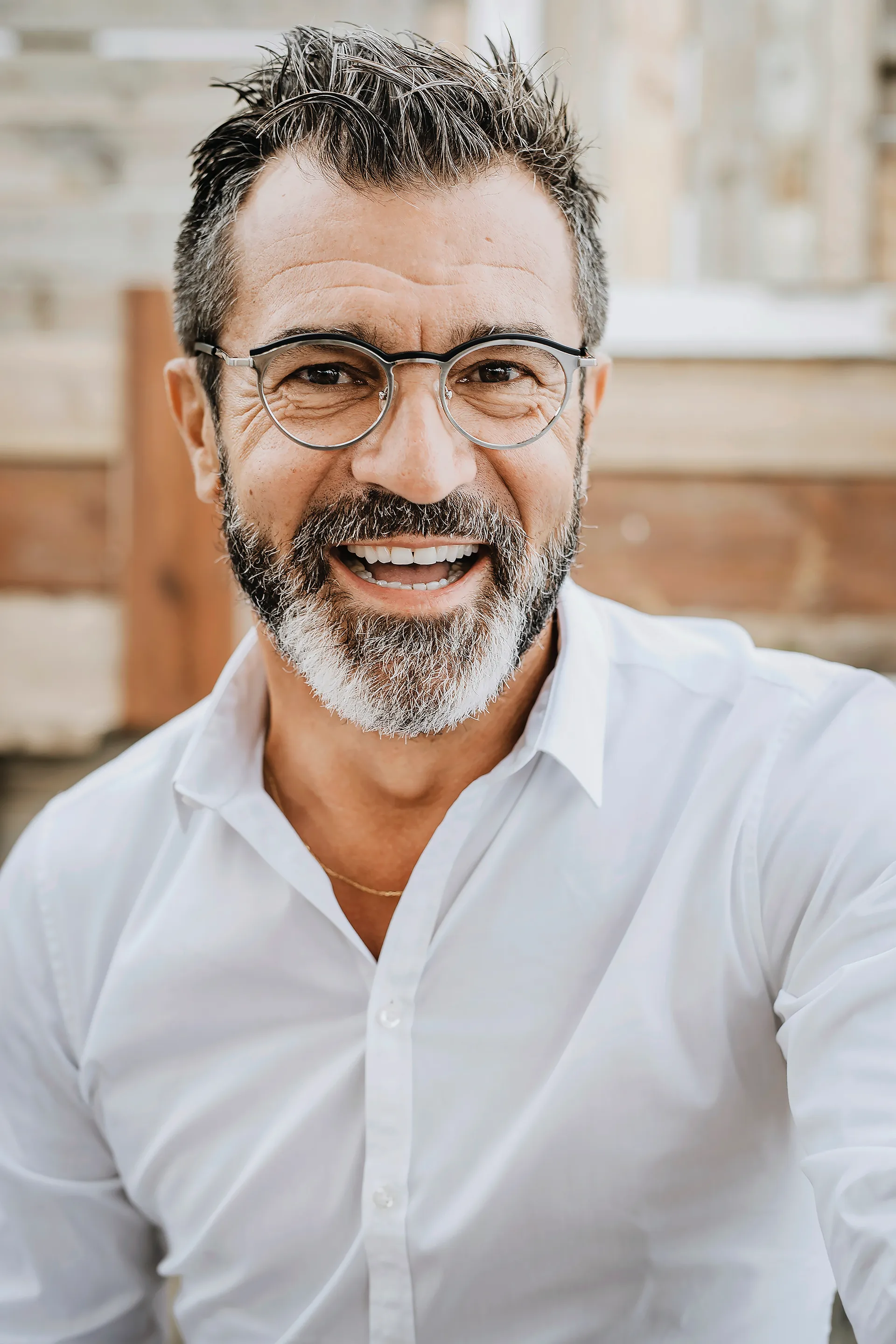 portrait d'un homme portant des lunettes Bruno Chaussignand