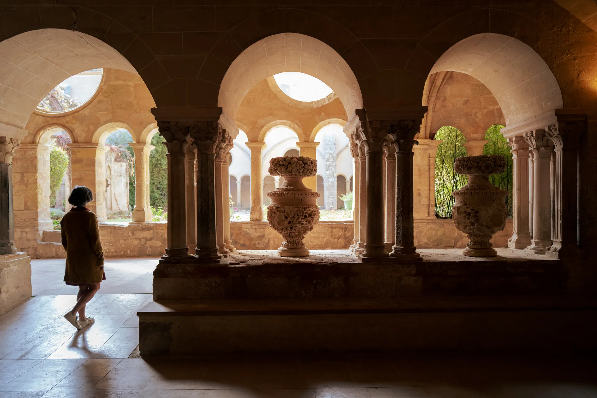 intérieur de l'abbaye de Valmagne