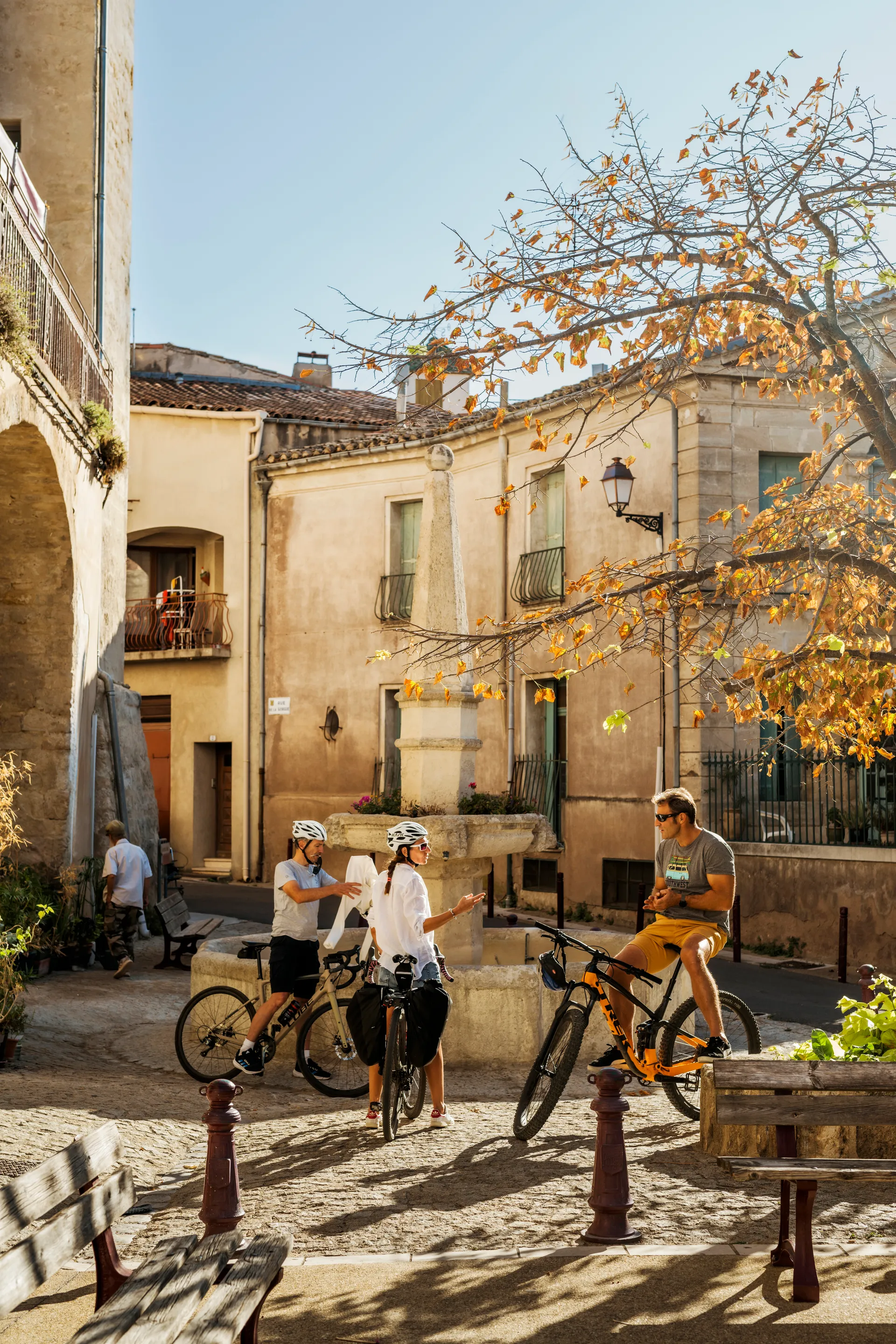 halte cyclo tourisme dans un village de la vallée de l'Hérault